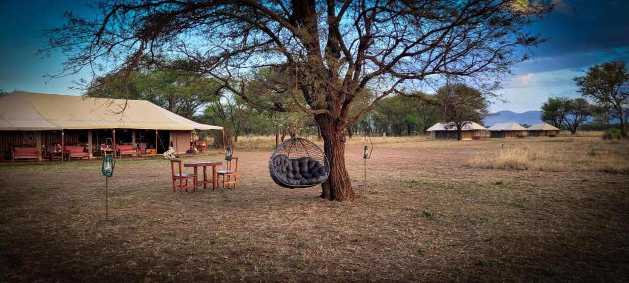 Hotel Zawadi Camp Serengeti Esterno foto
