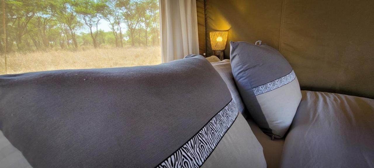 Hotel Zawadi Camp Serengeti Esterno foto