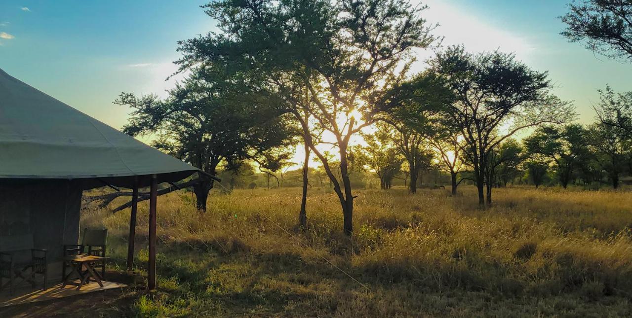 Hotel Zawadi Camp Serengeti Esterno foto