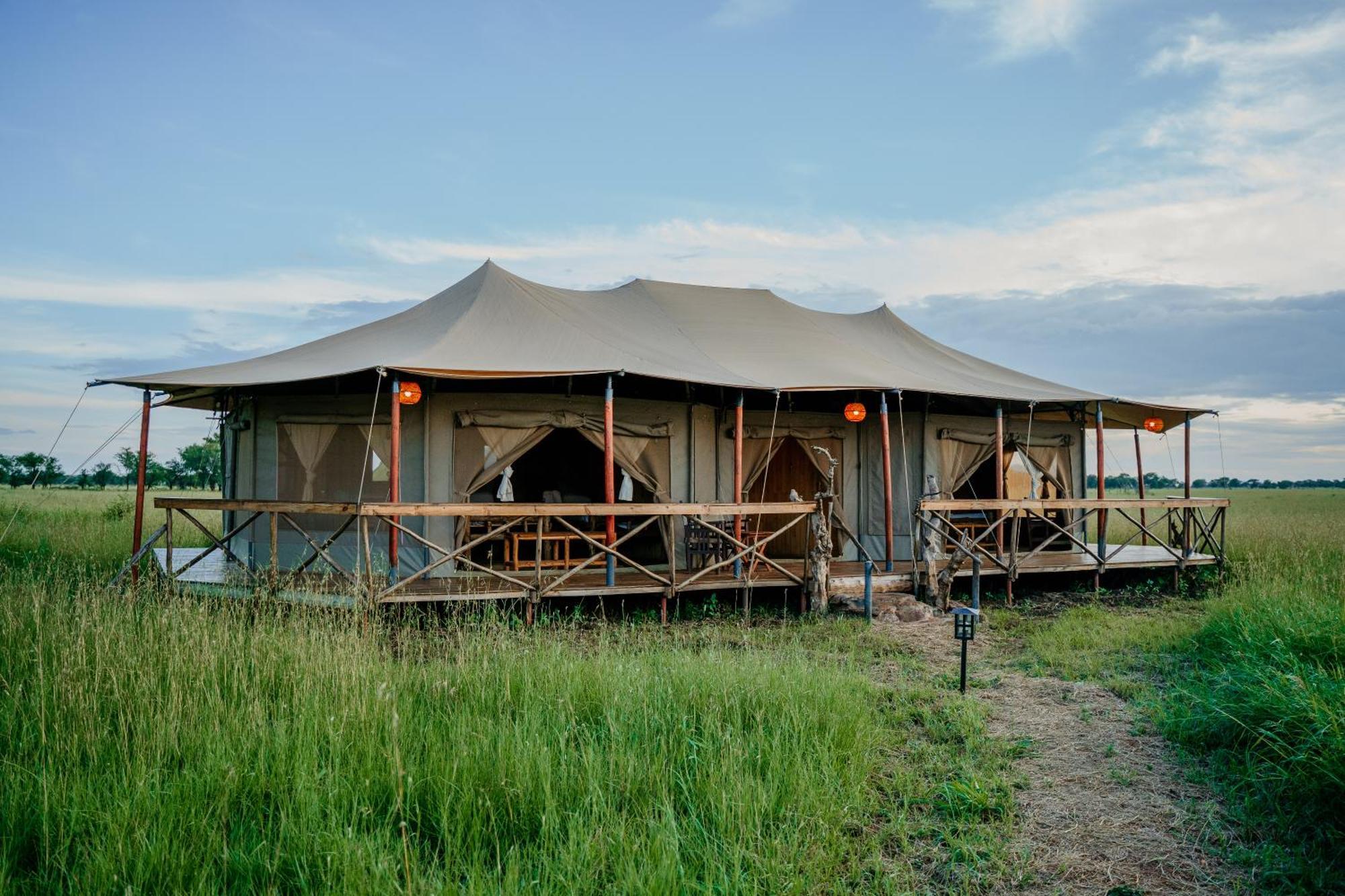 Hotel Zawadi Camp Serengeti Esterno foto