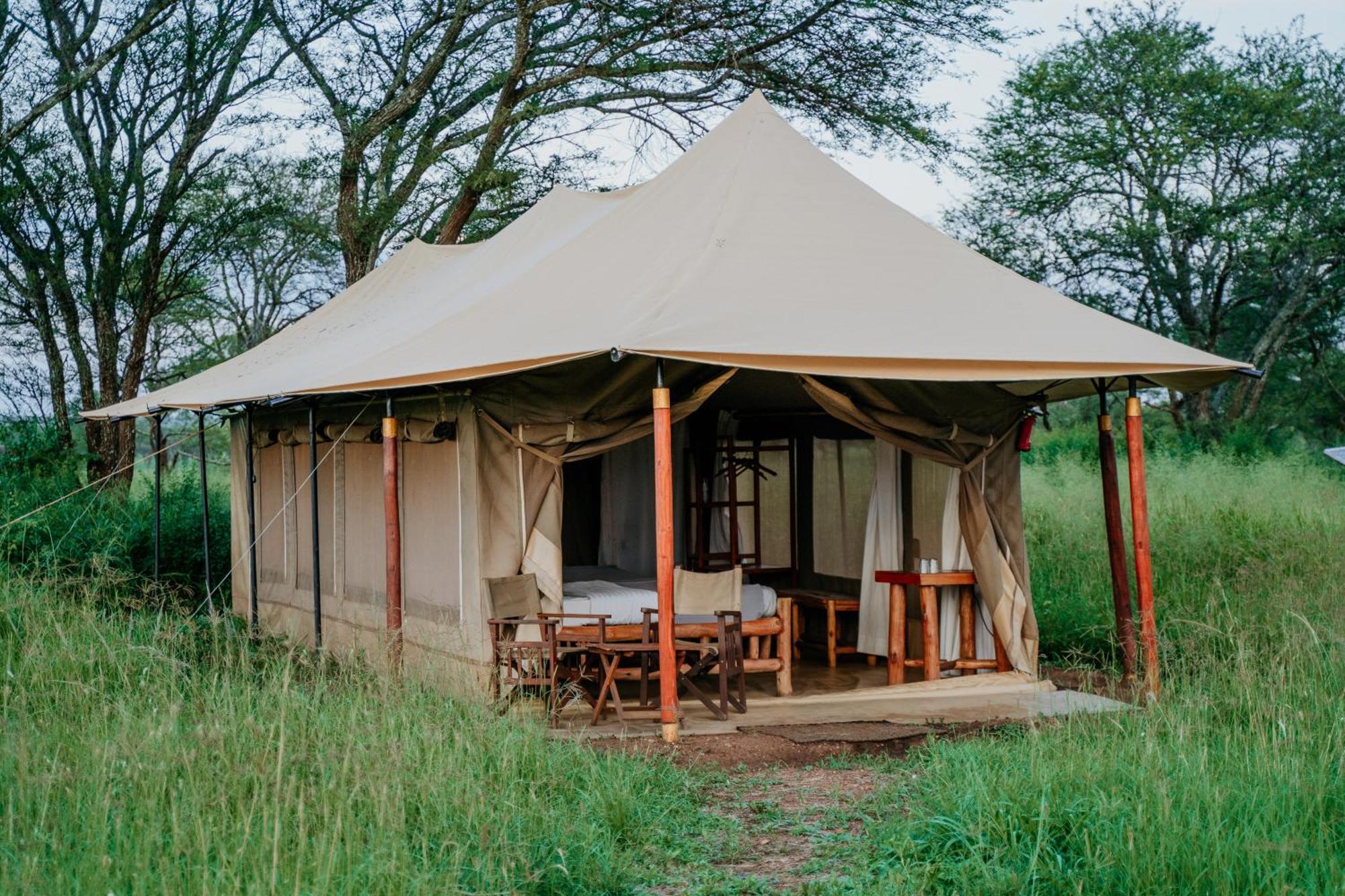 Hotel Zawadi Camp Serengeti Esterno foto