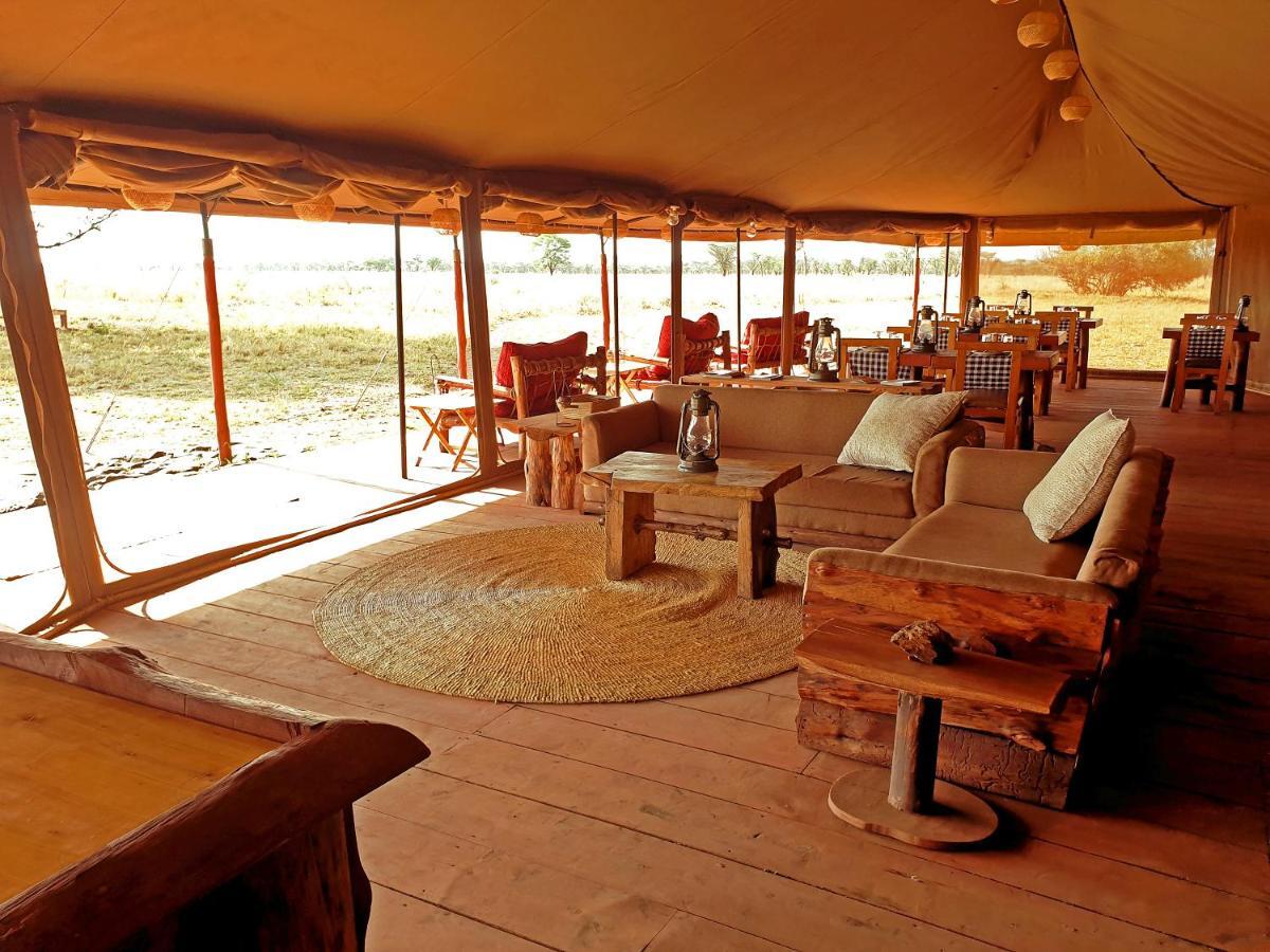 Hotel Zawadi Camp Serengeti Esterno foto