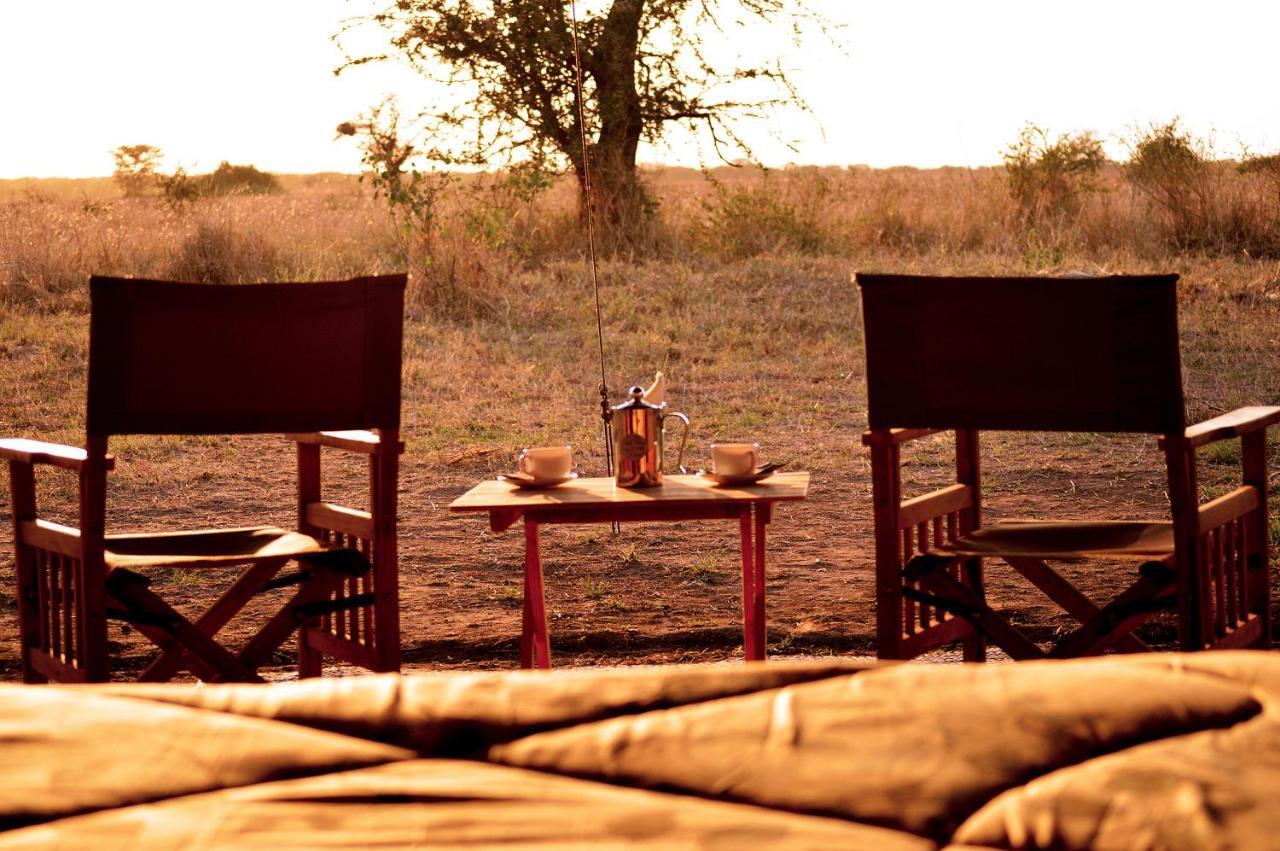 Hotel Zawadi Camp Serengeti Esterno foto