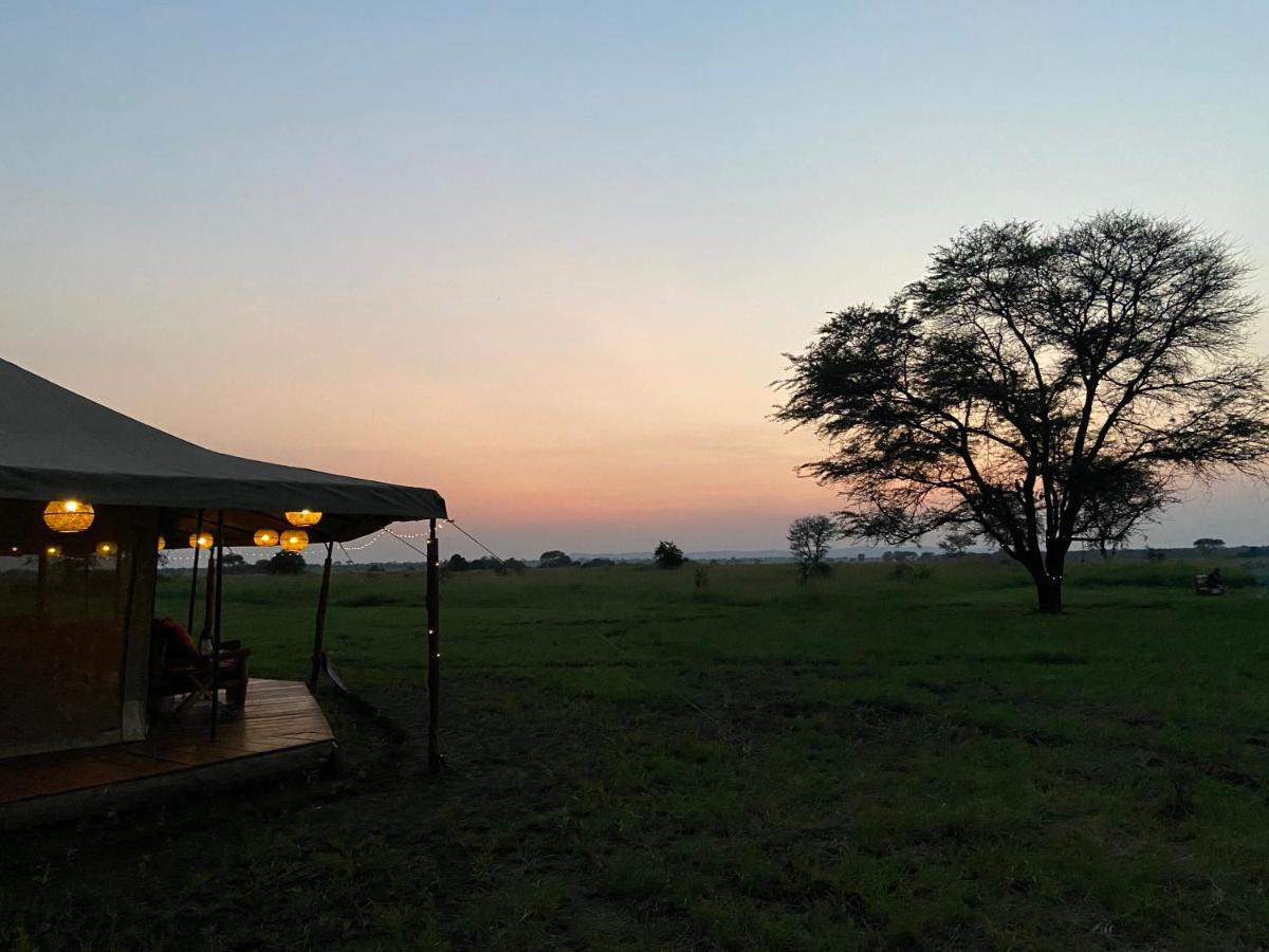 Hotel Zawadi Camp Serengeti Esterno foto