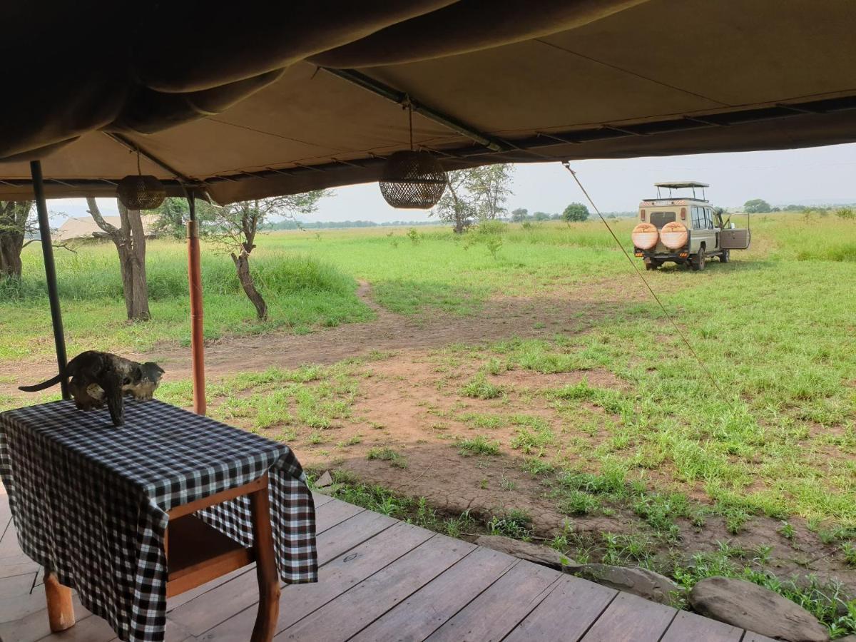 Hotel Zawadi Camp Serengeti Esterno foto
